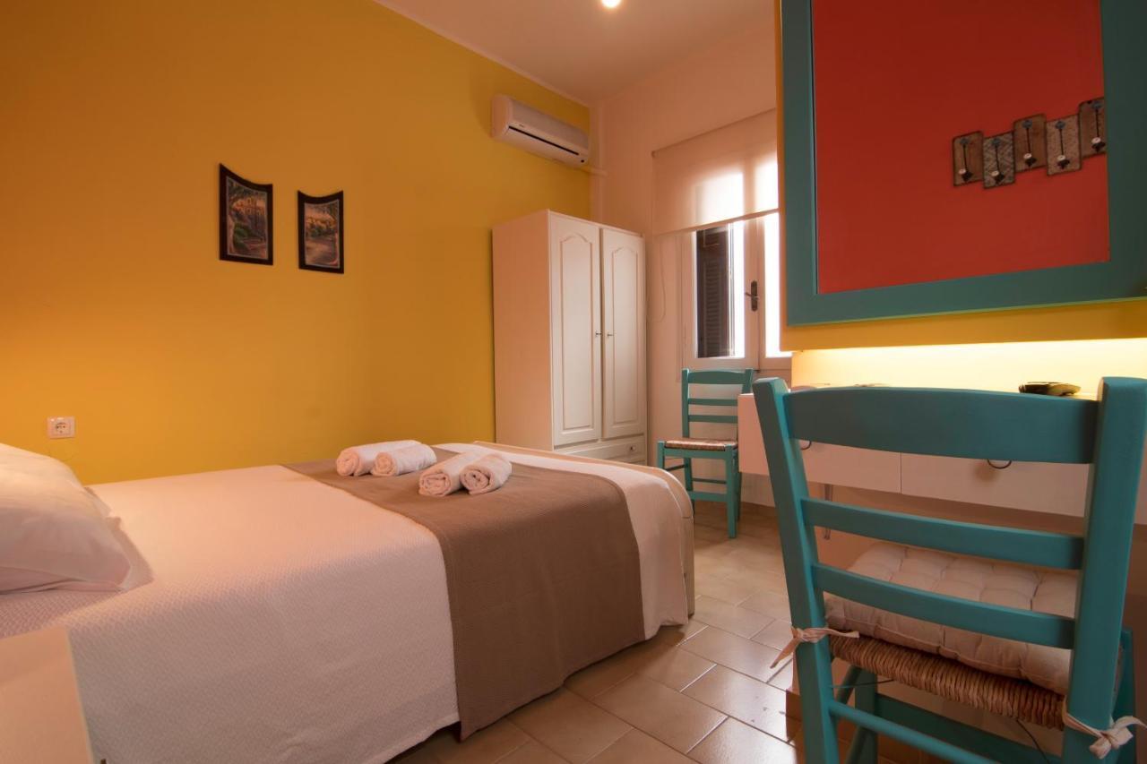 Niki Rooms Palaiochora Exterior foto